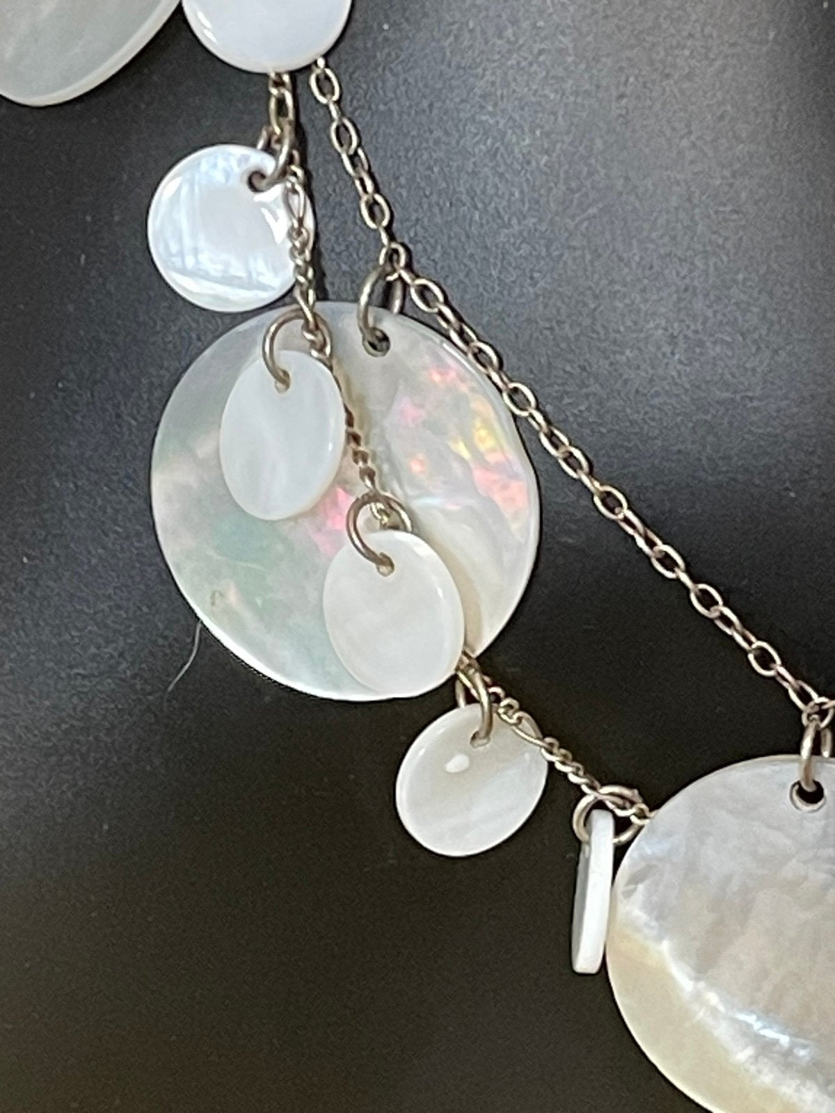 17.5 Sterling Silver Mother of Pearl Disc Dangle Pendant Necklace
