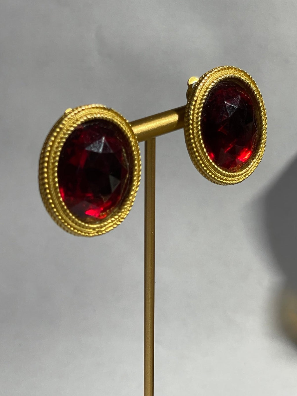 Vintage Ann Taylor Goldtone Red Faceted Crystal Clipon Earrings