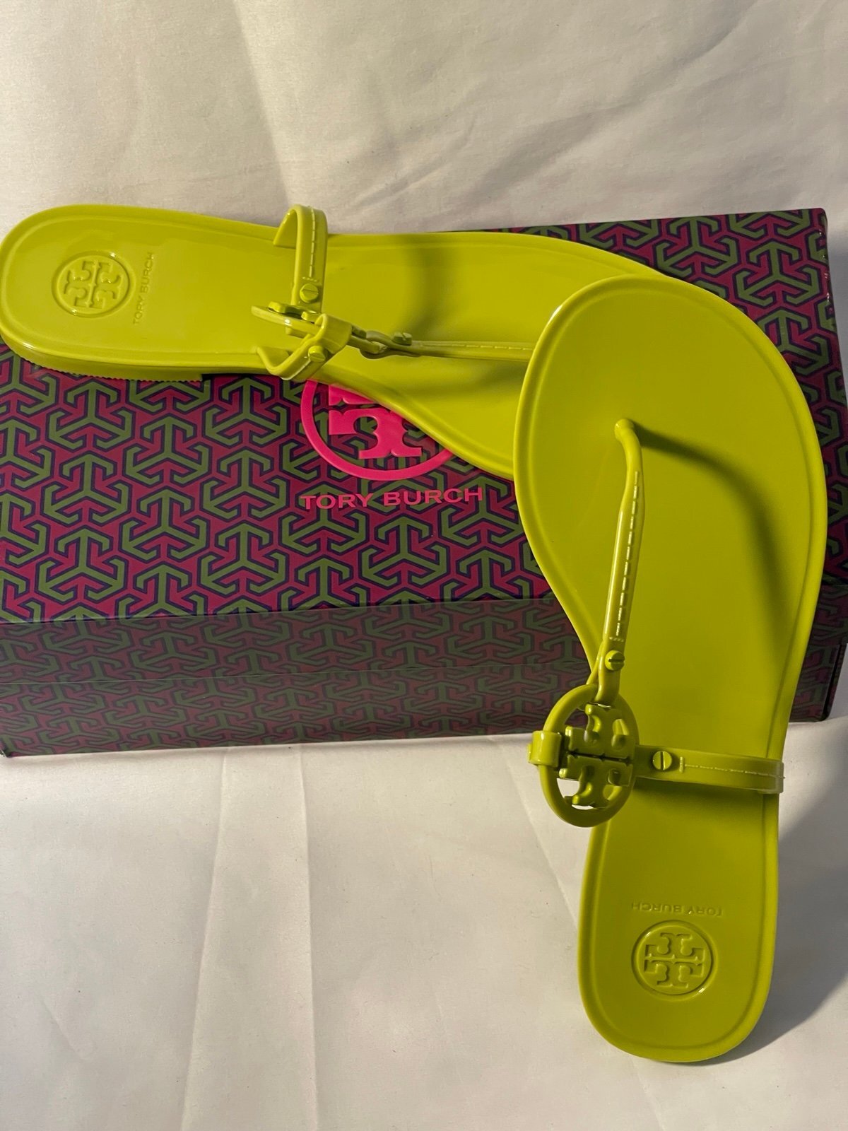 Tory Burch Mini Miller Flat Thong Sandals Leaf Green Size 8 NIB