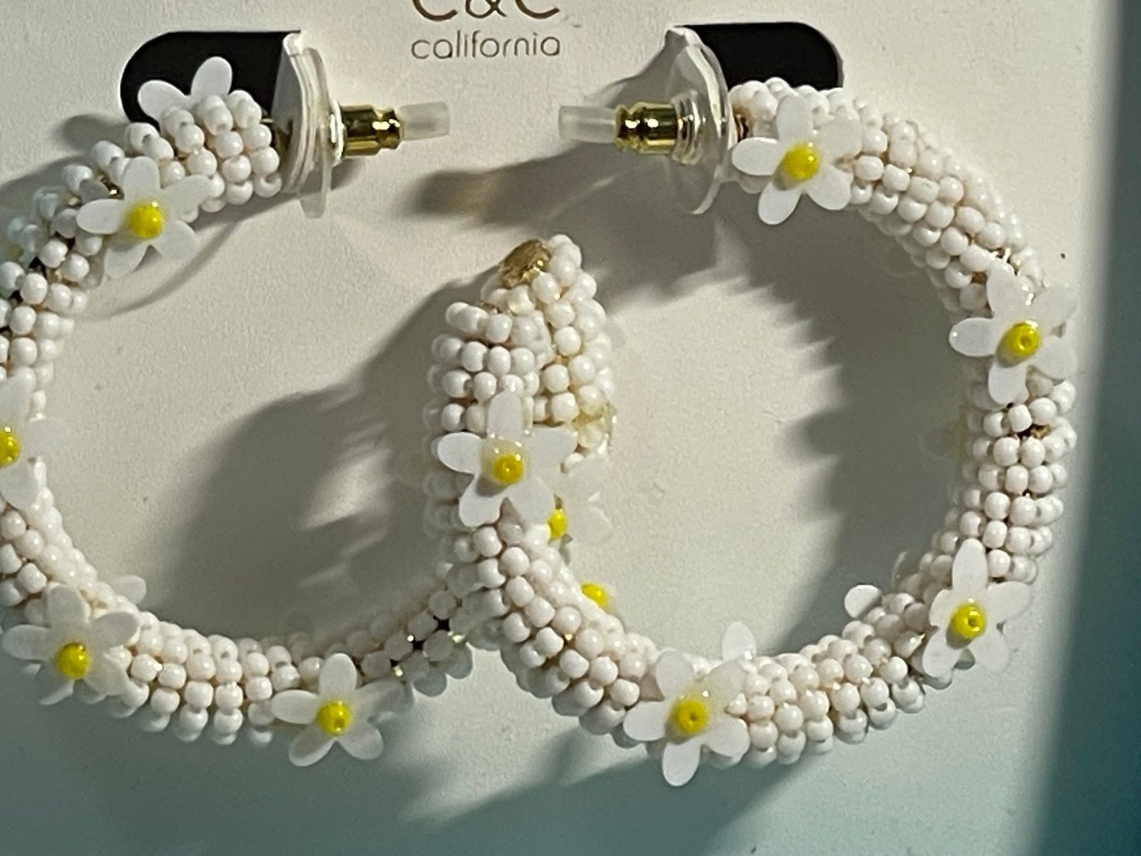 C&C California White Seed Bead & Resin Daisy Earrings