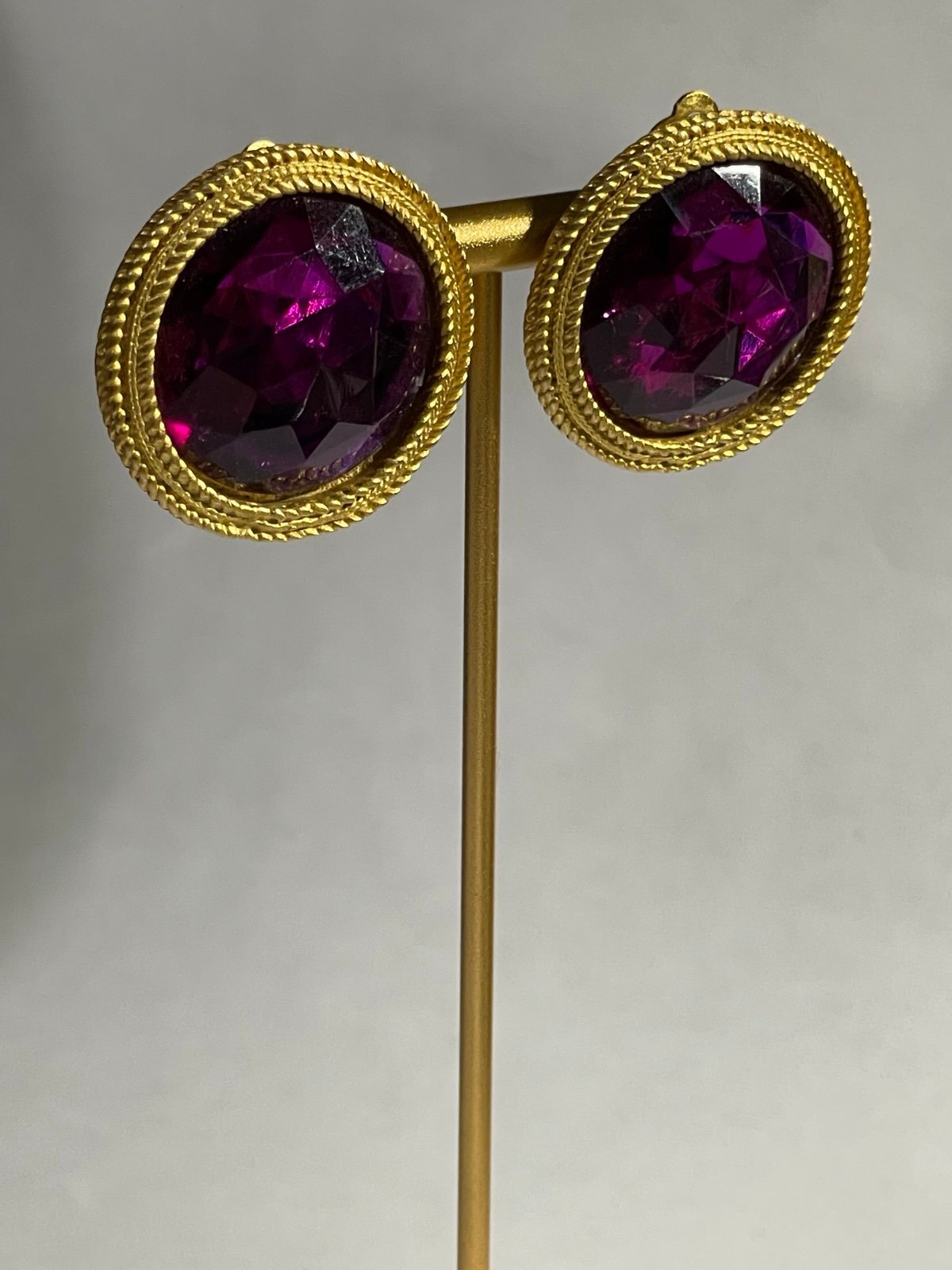 Vintage Ann Taylor Goldtone Purple Faceted Crystal Clipon Earrings