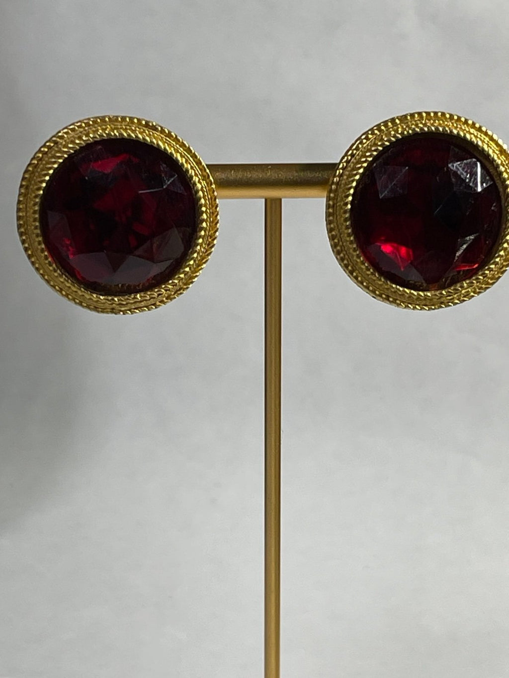 Vintage Ann Taylor Goldtone Red Faceted Crystal Clipon Earrings