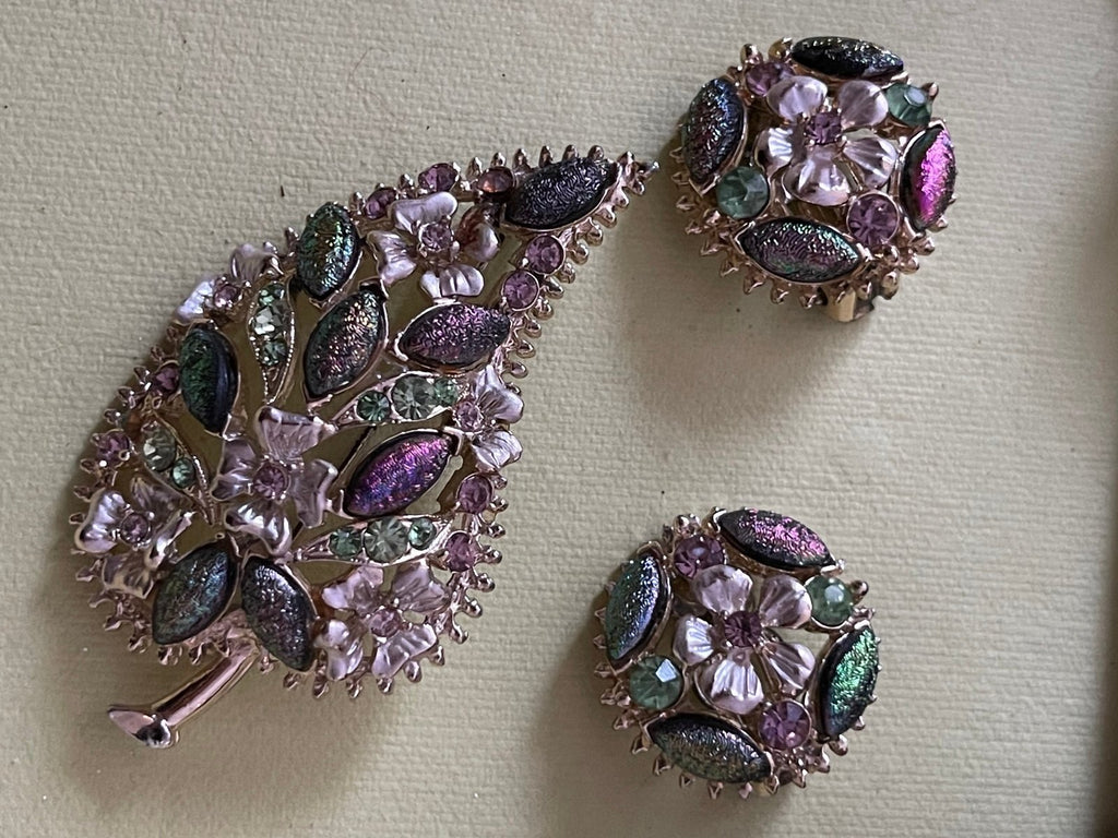 Vintage Florenza Iridescent Foiled Stone Leaf Brooch & Clip Earrings Set