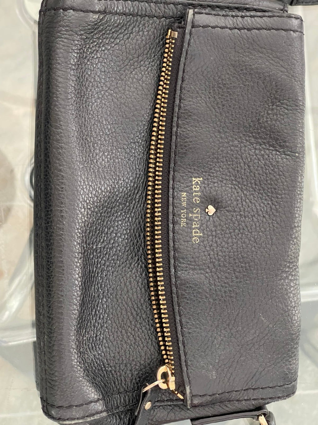 Kate Spade New York Black Pebbled Leather Crossbody purse / Bag Gold Zipper