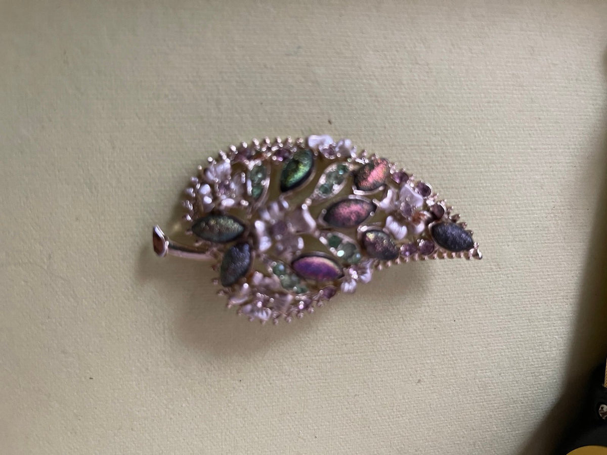 Vintage Florenza Iridescent Foiled Stone Leaf Brooch & Clip Earrings Set