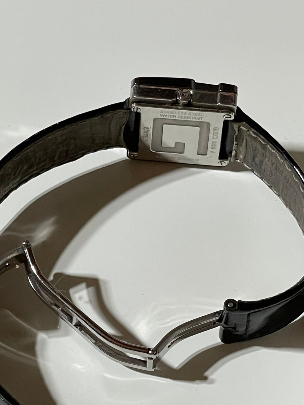Gucci 3600j Patent Leather Band Watch
