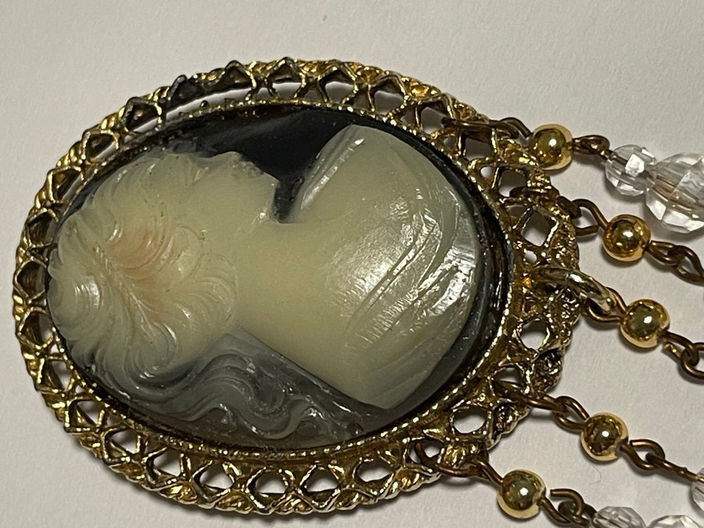 Lovely Vintage Cameo Reproduction Brooch