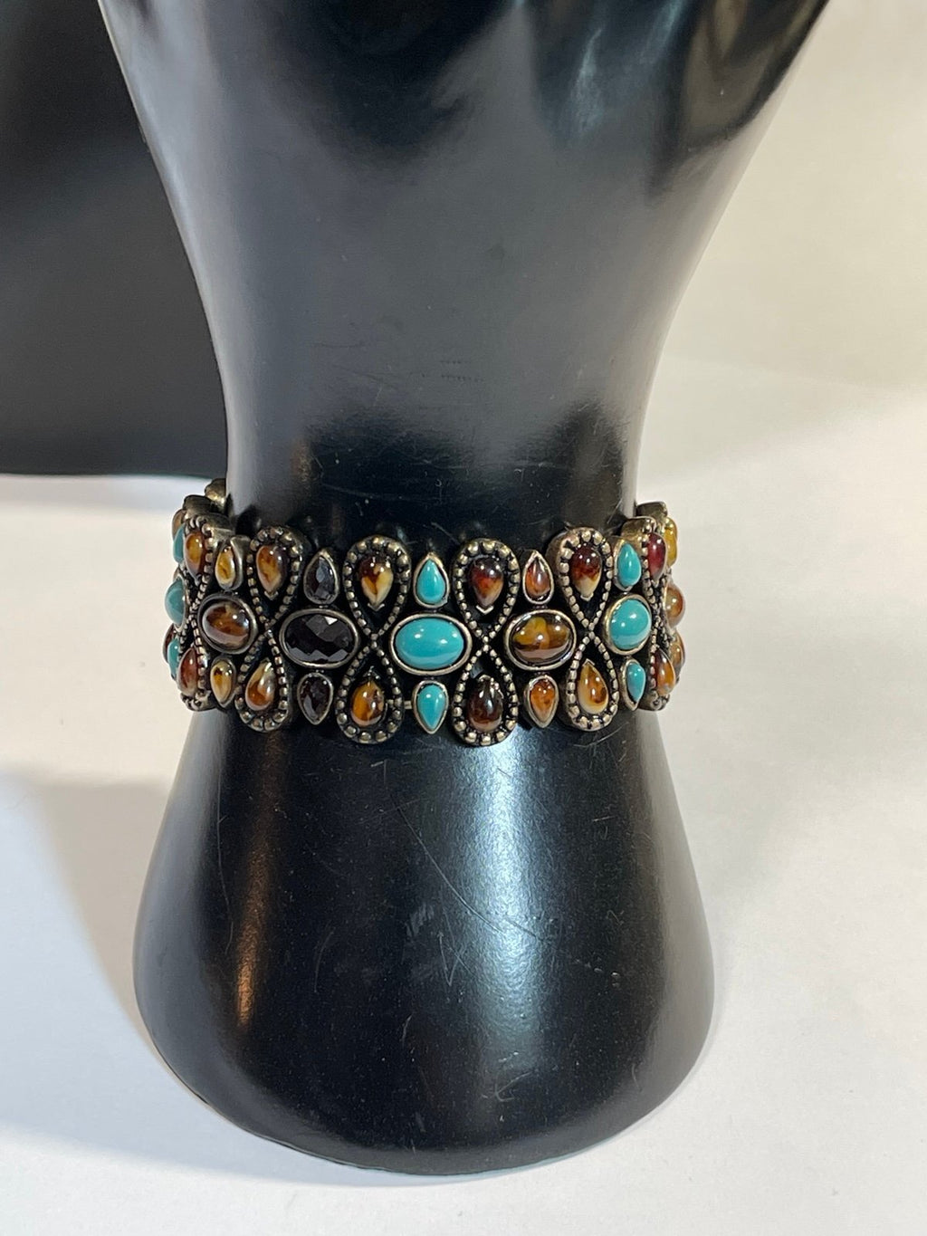 Liz Claiborne Stretch Bracelet