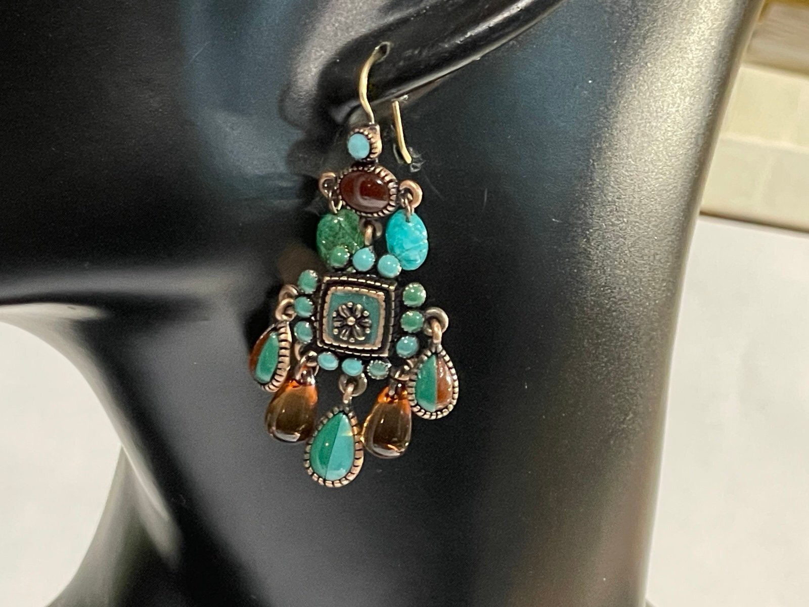 Liz Claiborne Dangle Earrings