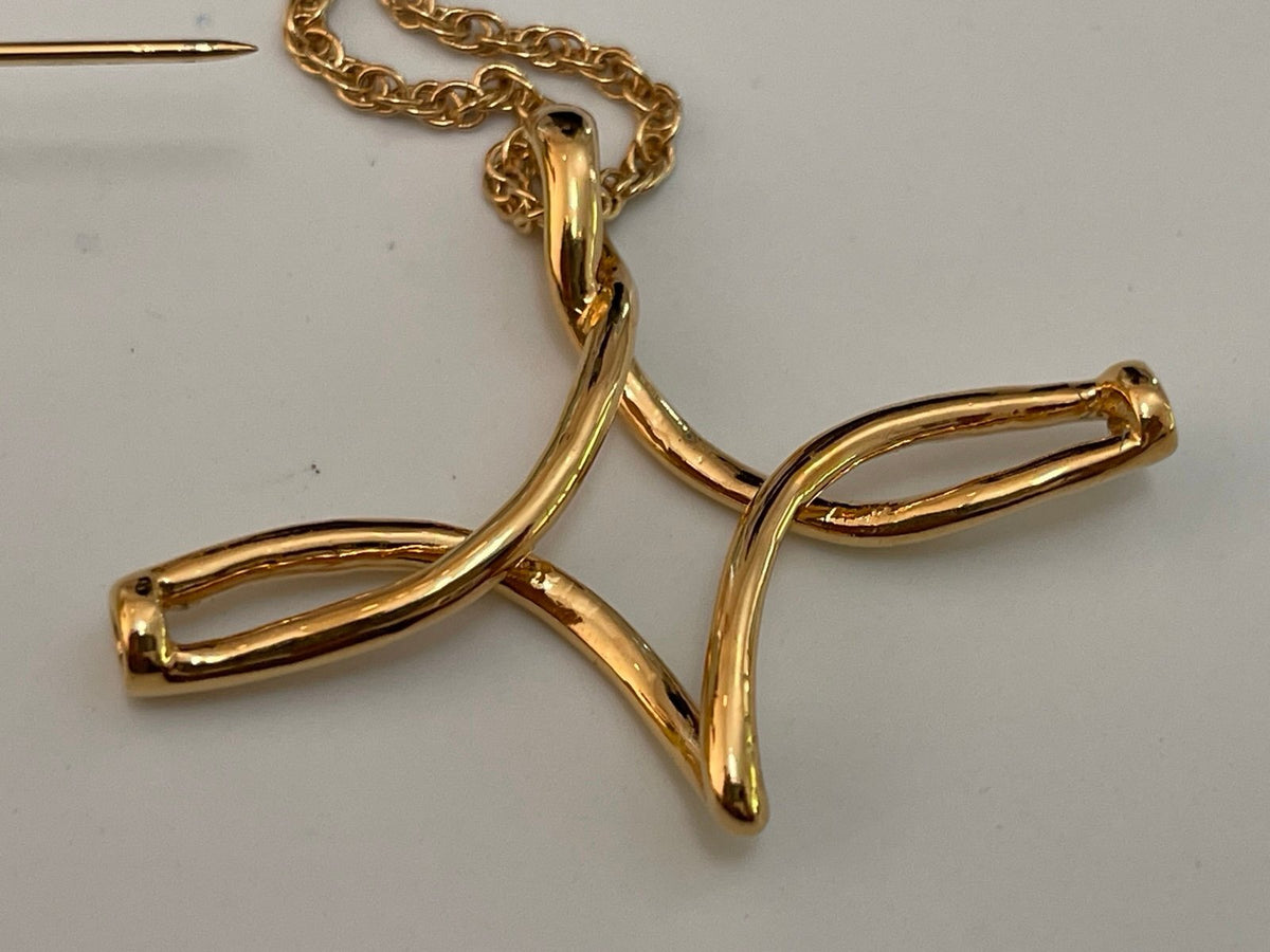 Jacqueline Bouvier Kennedy (JBK) Butterfly Brooch/Pin/Pendant with 21-Inch Chain