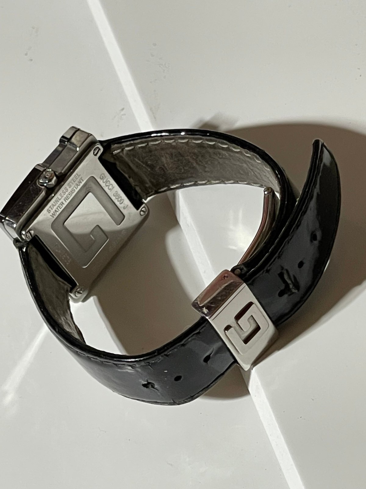 Gucci 3600j Patent Leather Band Watch