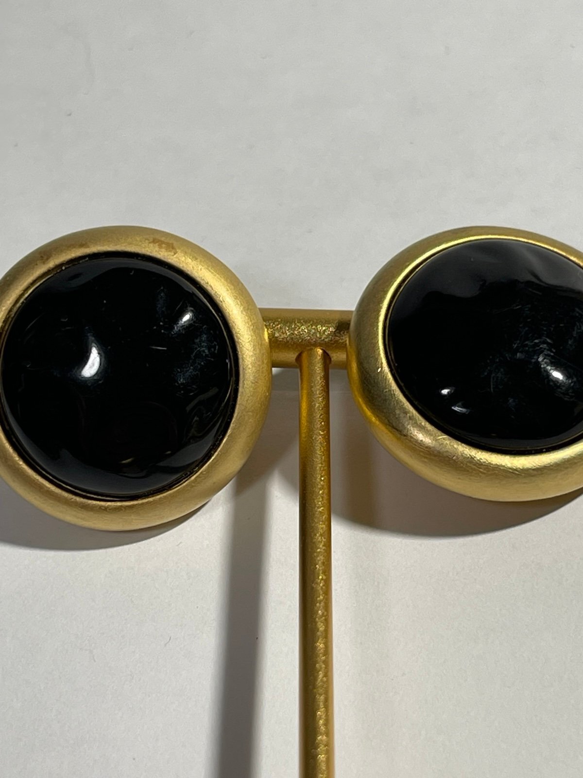 Vintage Ann Taylor Goldtone Black Faceted Crystal Clipon Earrings