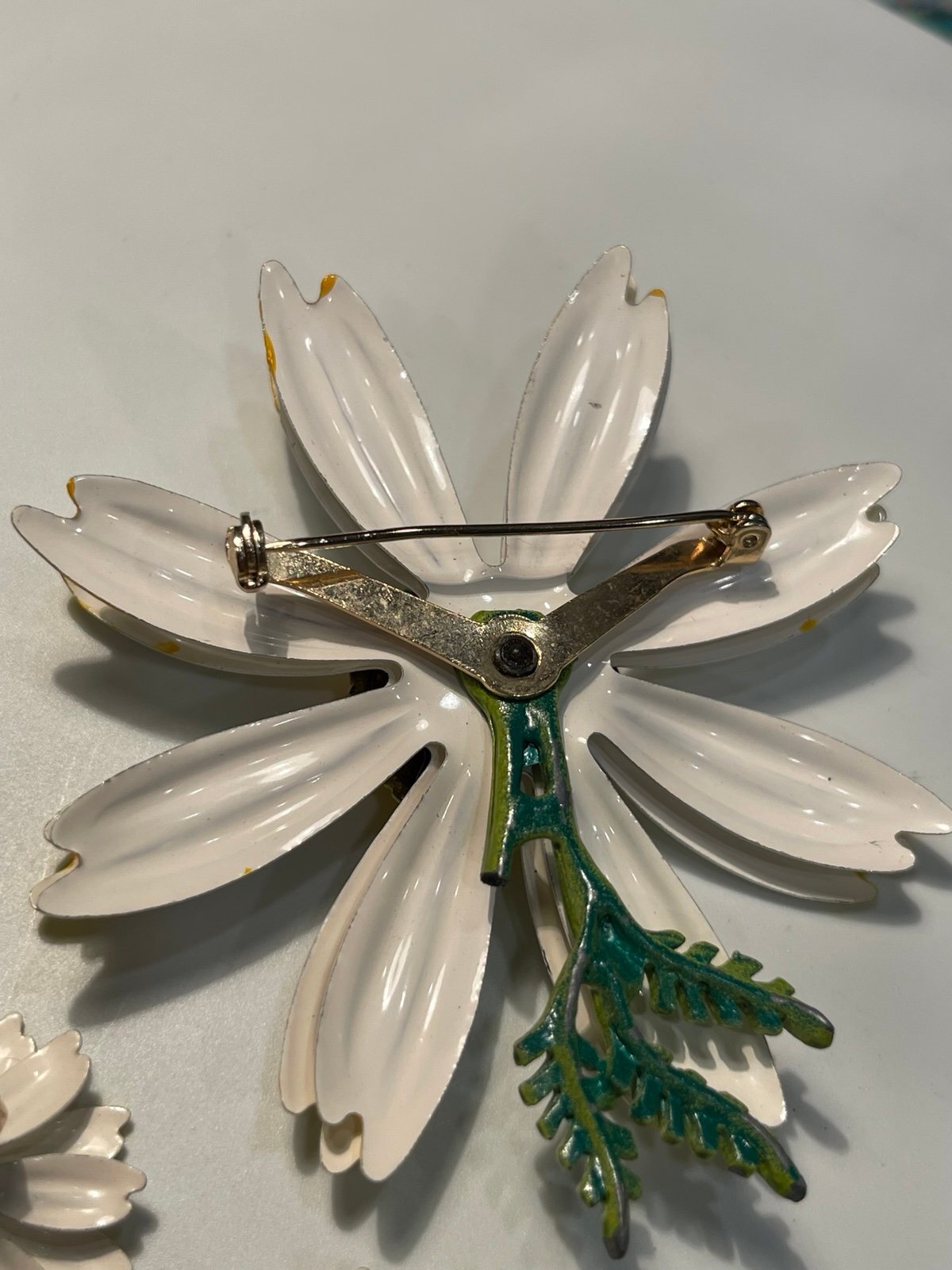 Vintage 1960s Enamel Daisy Brooch & Clip Earrings Set