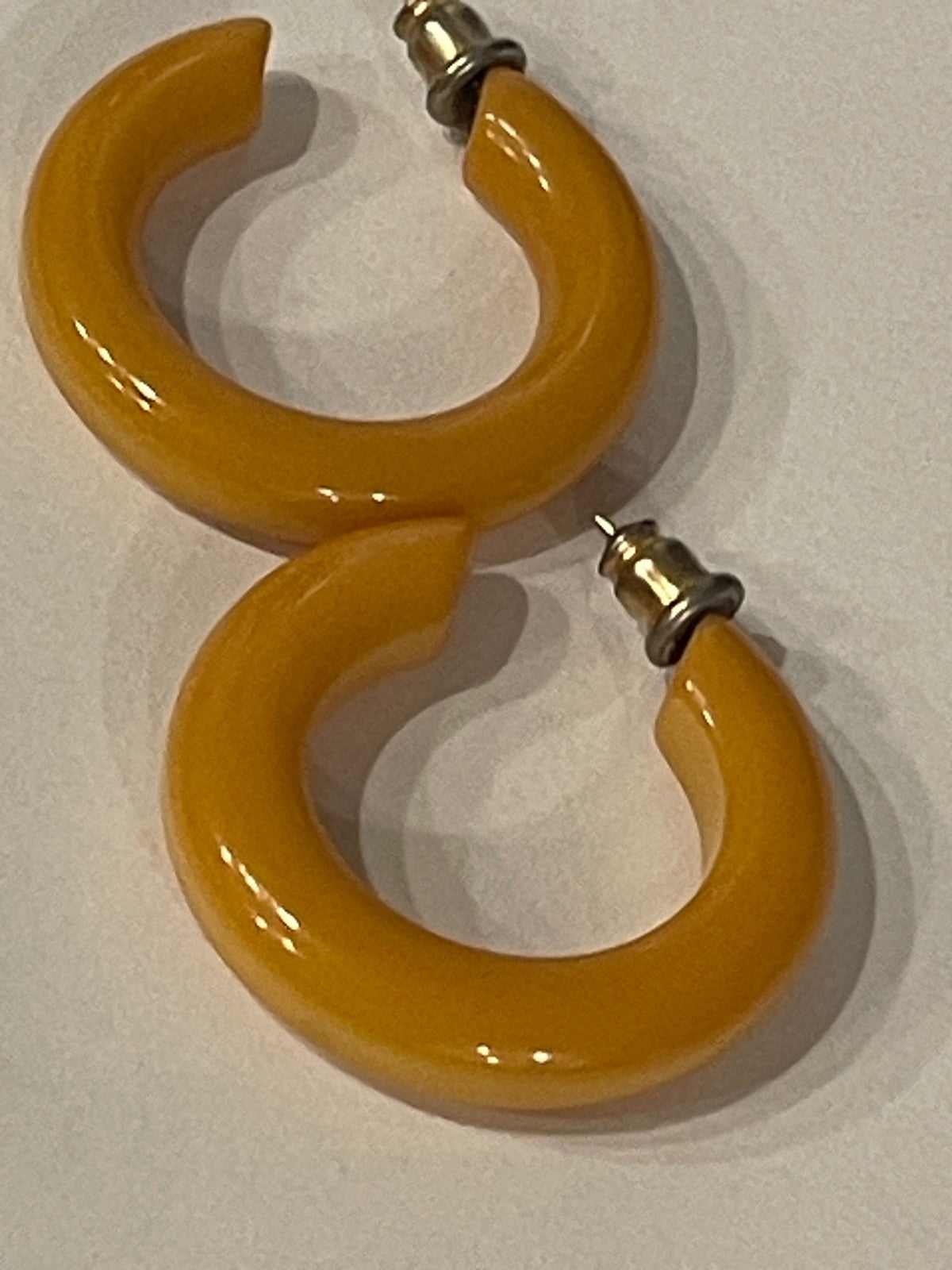 Vintage 1960s Butterscotch Bakelite Chunky Hoop Earrings