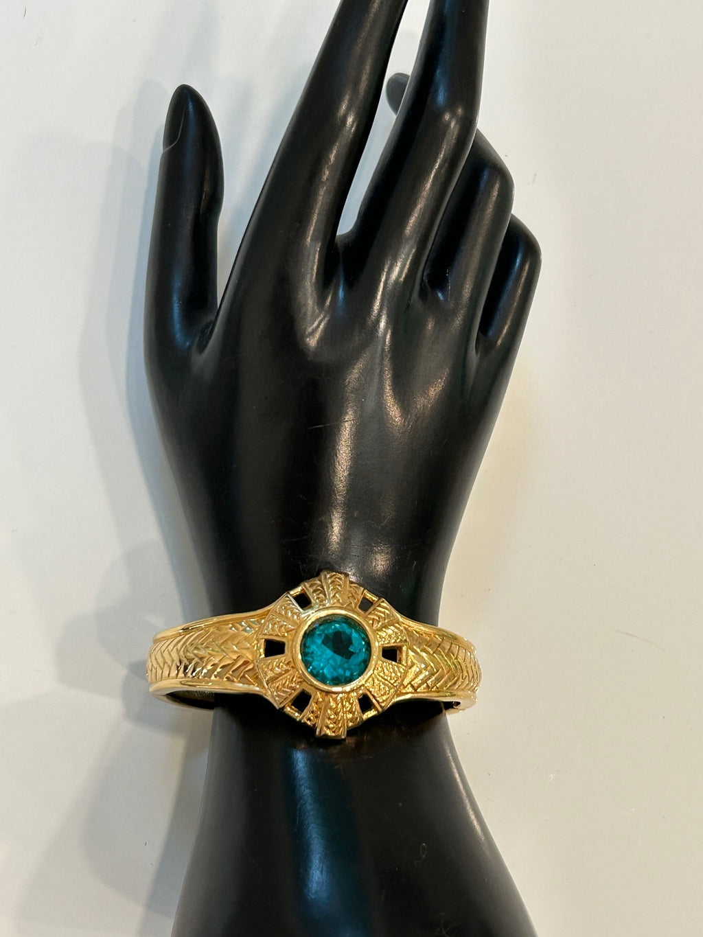 Vtg Swarovski Teal Crystal Gold Tone Hinged Bracelet Swan