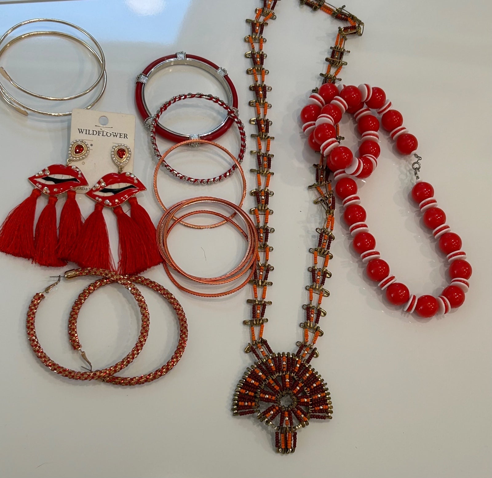Vintage & Modern Costume Jewelry Lot Necklaces Bracelets Earrings
