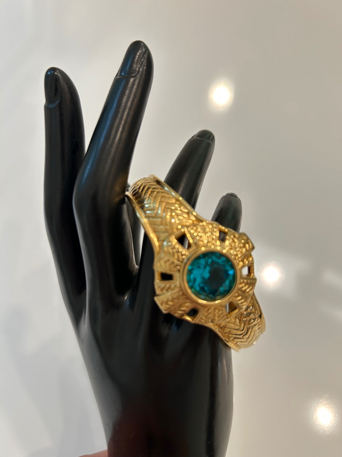 Vtg Swarovski Teal Crystal Gold Tone Hinged Bracelet Swan