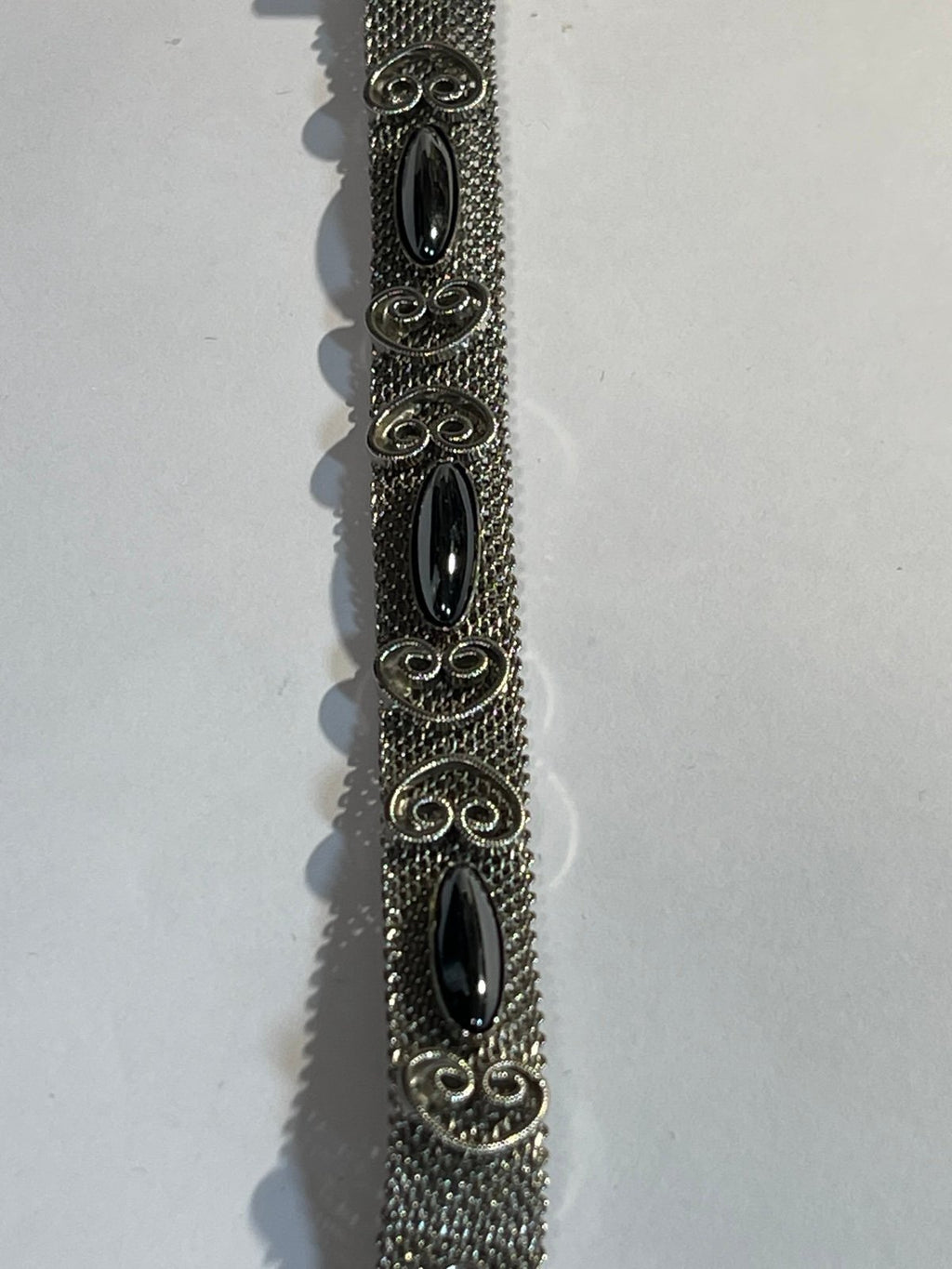 Mesh Silvertone Bracelet w/Hematite Cabochon & Filigree Heart Accent