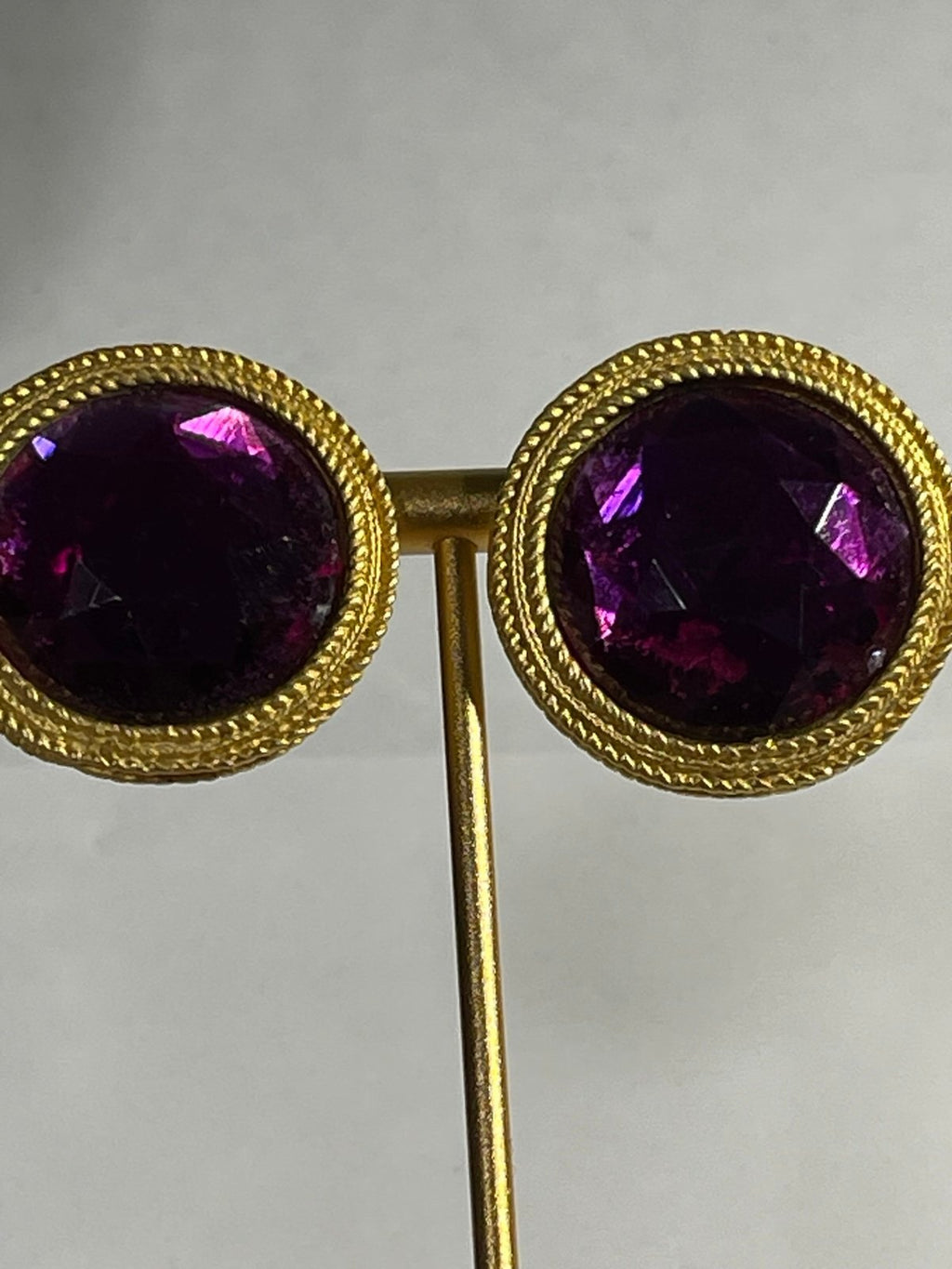 Vintage Ann Taylor Goldtone Purple Faceted Crystal Clipon Earrings