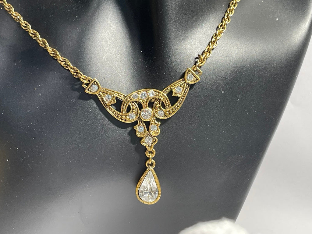 Jacqueline Bouvier Kennedy (JBK) Gold-tone Crystal Pendant Necklace