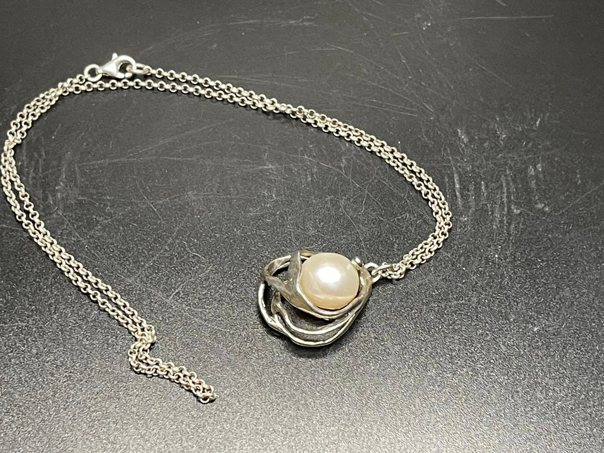Vintage Israeli Sterling Silver Pearl Pendant Necklace – 925 Israel – Modernist
